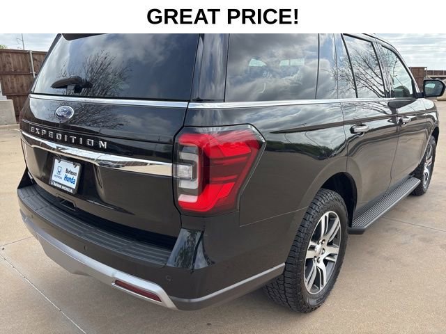 Used 2024 Ford Expedition Limited image 3