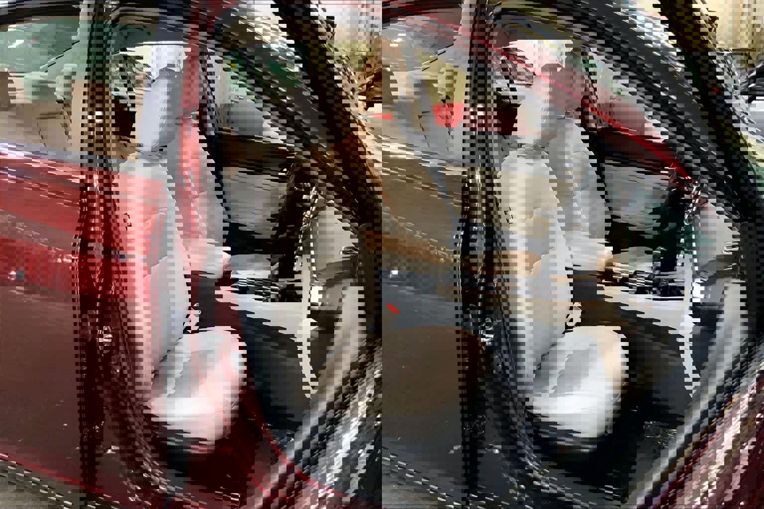 Used 2024 Nissan Altima 2.5 SV image 9