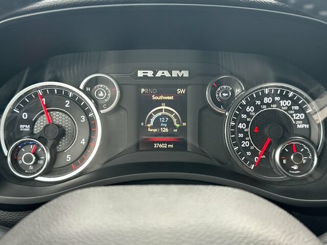 Used 2024 RAM 2500 Big Horn AWD/4WD image 29