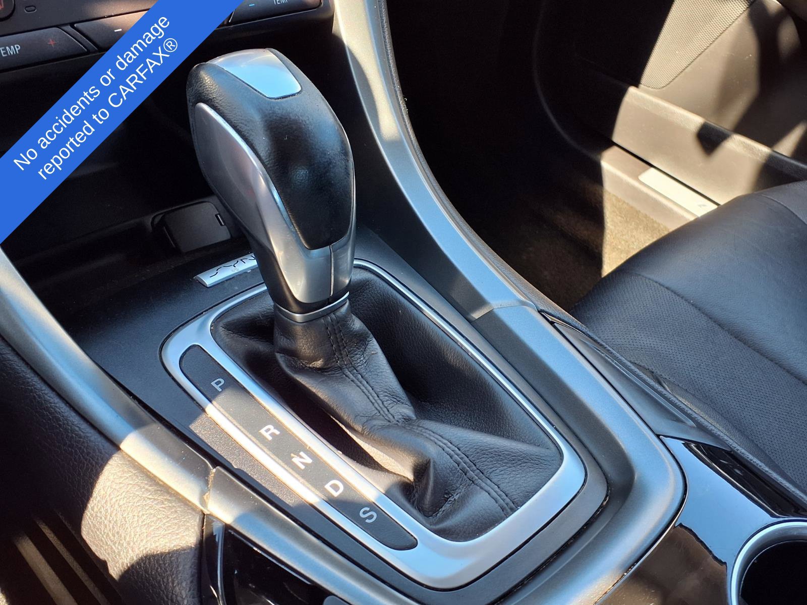 Used 2016 Ford Fusion Titanium FWD image 23