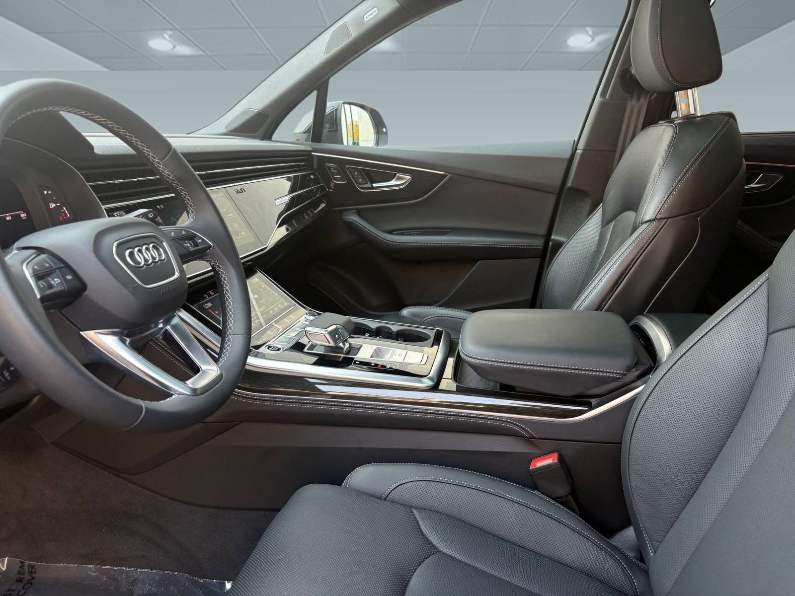 Certified 2025 Audi Q7 3.0T Prestige w/ Prestige Package image 5