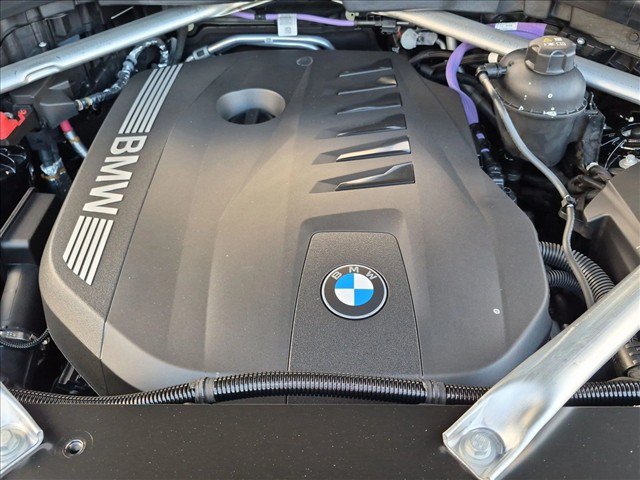 New 2026 BMW X5 xDrive40i w/ M Sport Package AWD/4WD image 17
