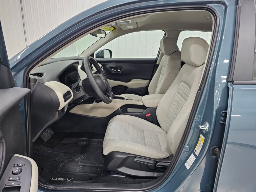 Certified 2025 Honda HR-V LX image 11