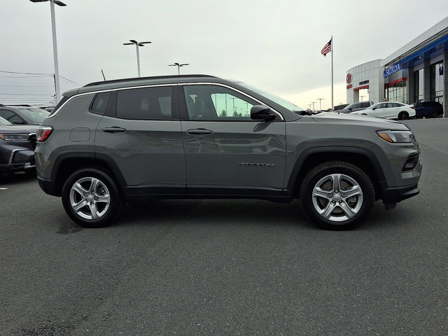 Used 2023 Jeep Compass Latitude image 7