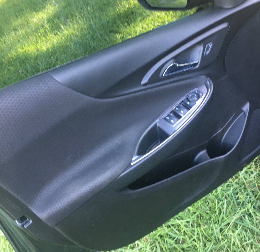 Used 2018 Chevrolet Malibu LT image 10