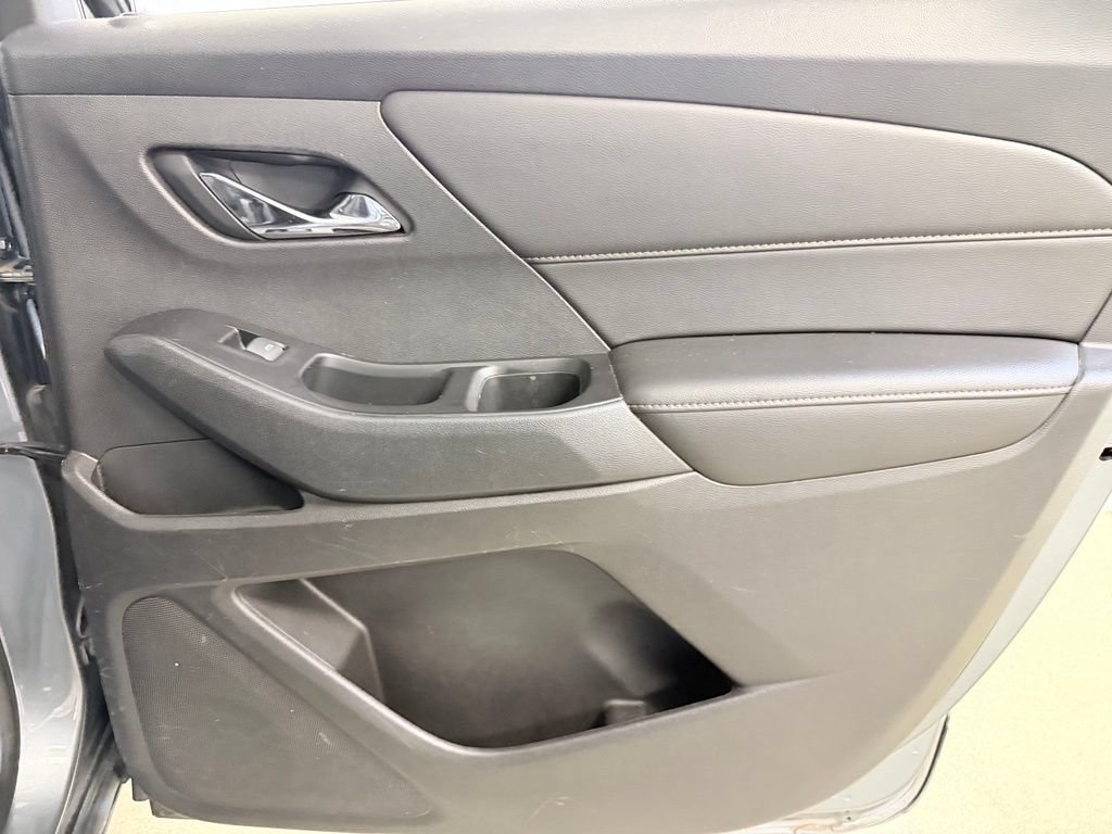 Used 2019 Chevrolet Traverse LS FWD image 33