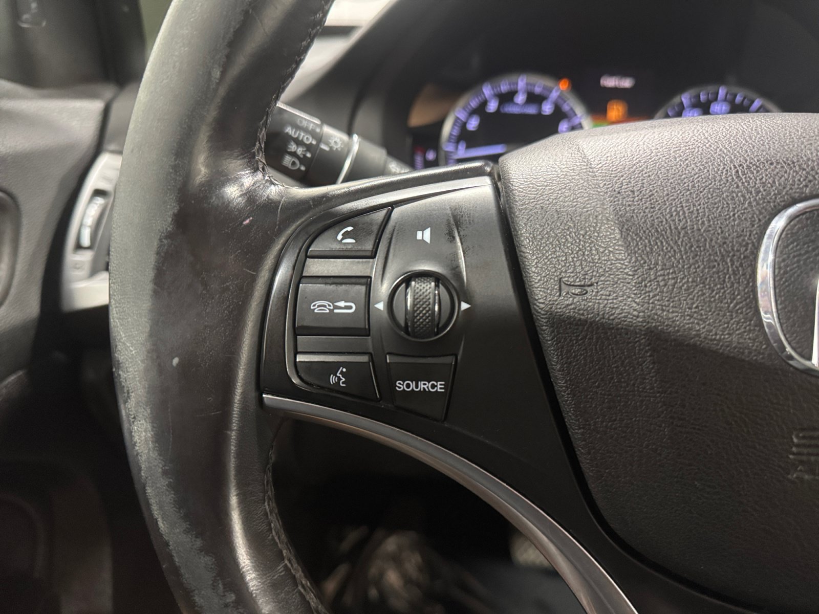 Used 2019 Acura MDX w/ Technology Package AWD/4WD image 29