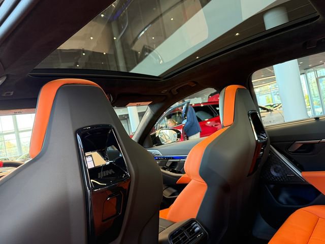 New 2026 BMW M5 w/ Executive Package AWD/4WD image 16