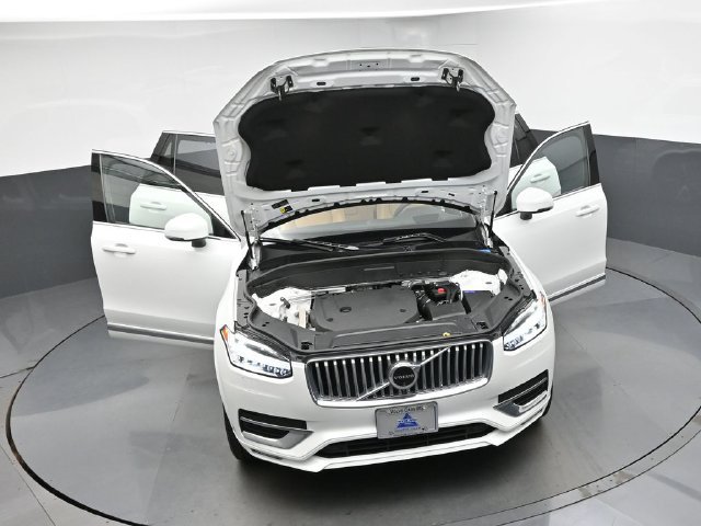 Used 2024 Volvo XC90 B6 Ultimate w/ Protection Package AWD/4WD image 50