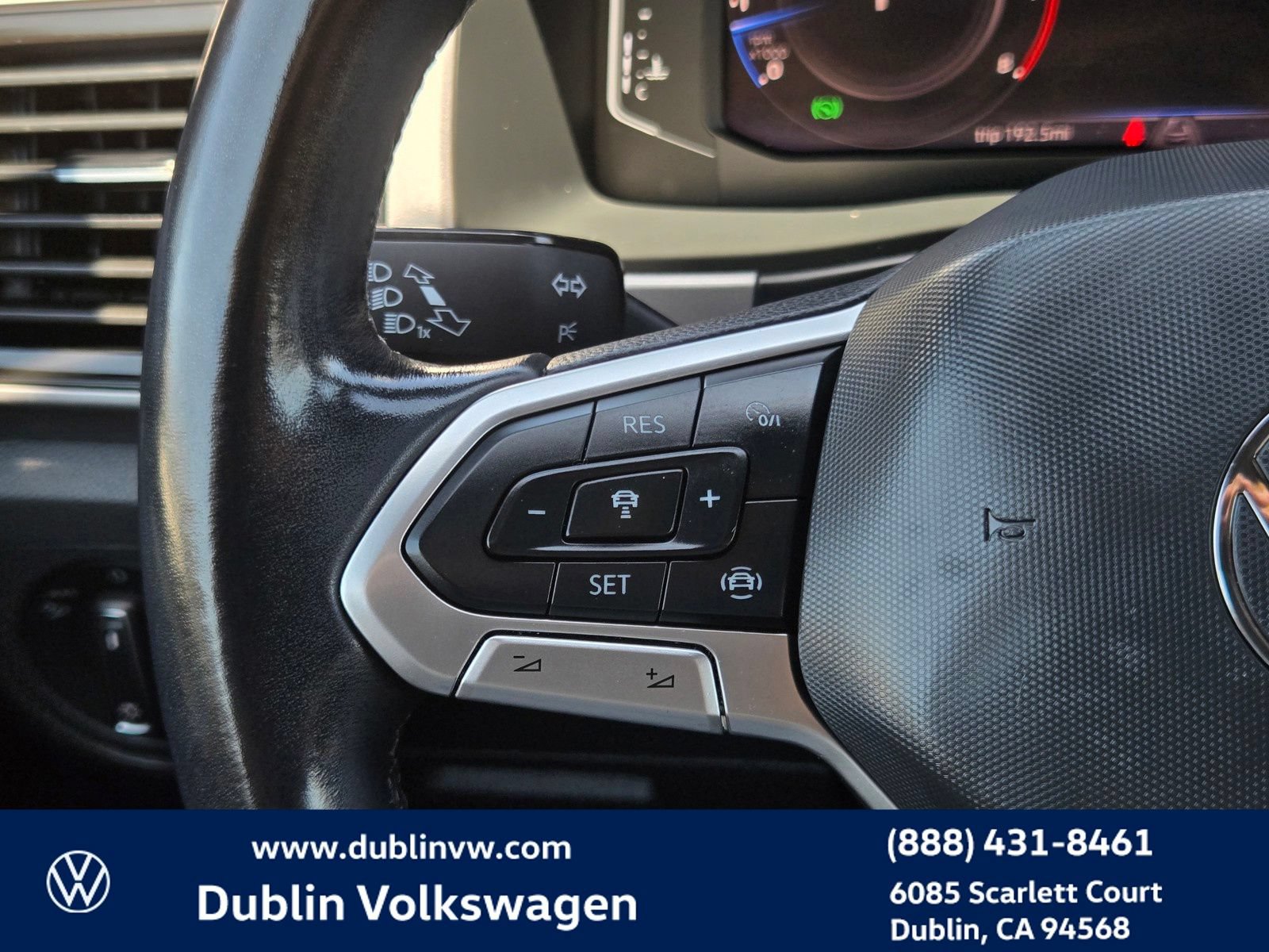 Used 2020 Volkswagen Atlas Cross Sport SEL Premium AWD/4WD image 22