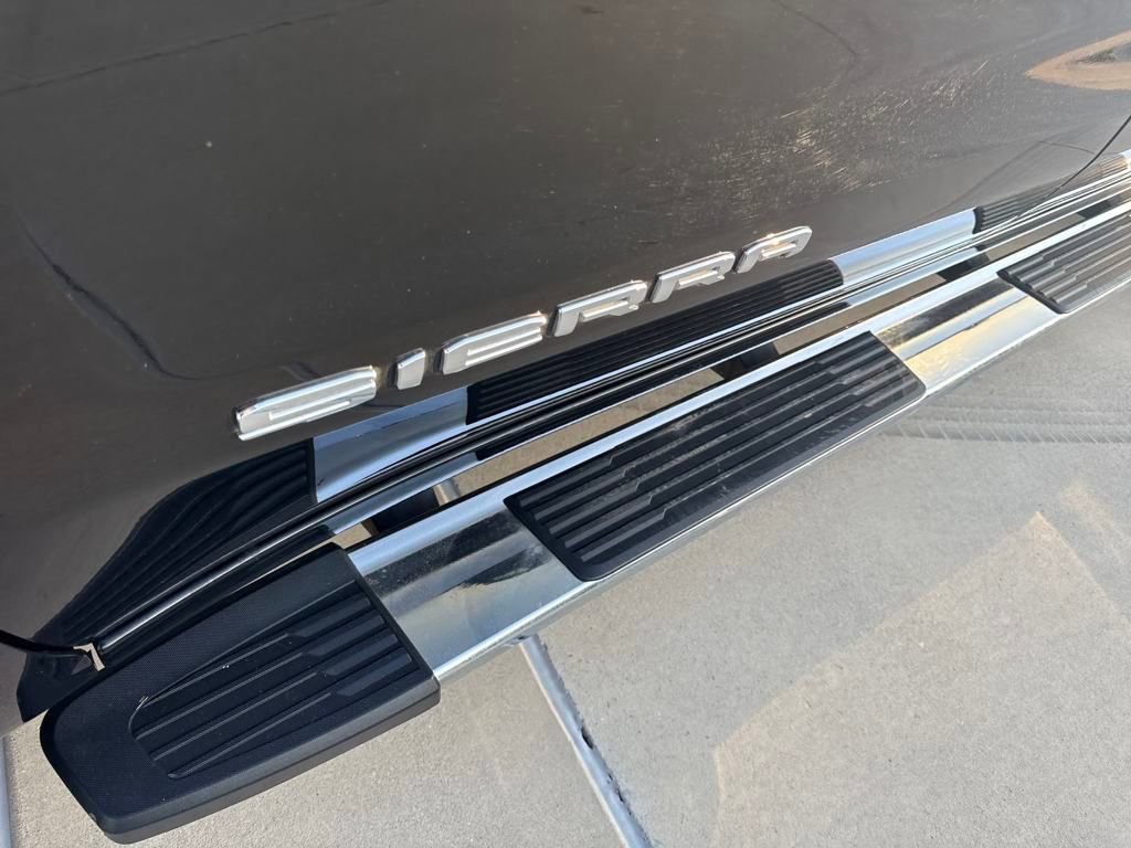 Used 2023 GMC Sierra 1500 SLT image 7