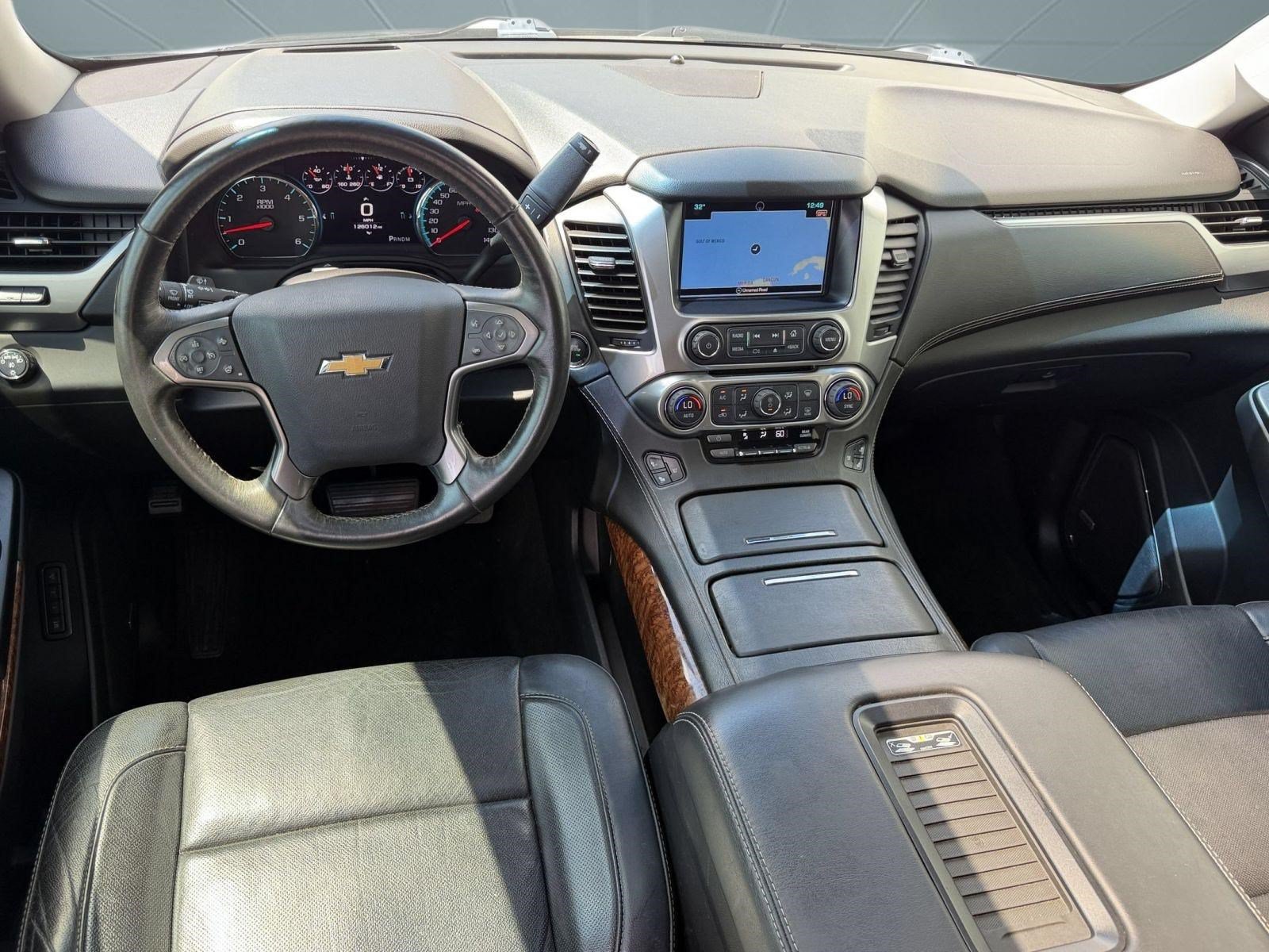 Used 2016 Chevrolet Suburban LTZ RWD image 17
