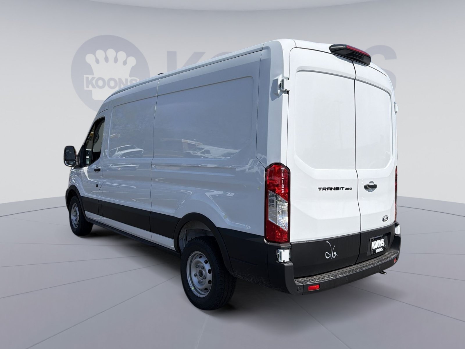 New 2026 Ford Transit 250 148 Medium Roof w/ Load Area Protection Package RWD image 4