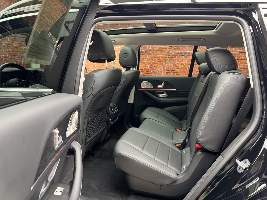Used 2026 Mercedes-Benz GLS 450 4MATIC image 24