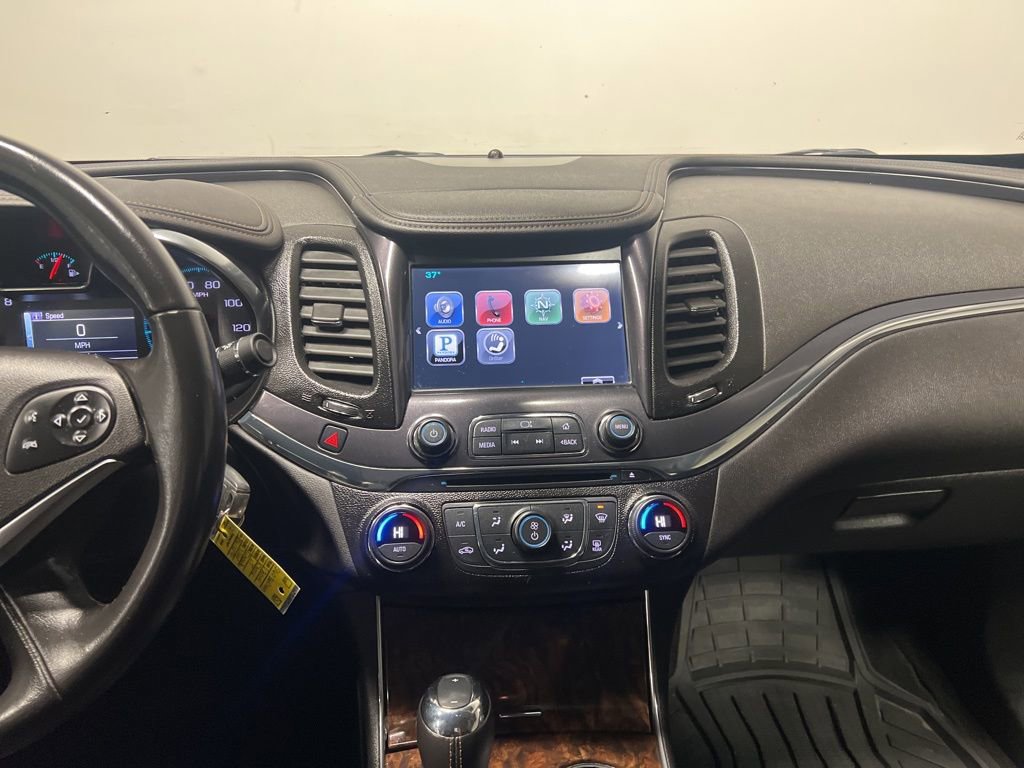 Used 2014 Chevrolet Impala LT w/ Convenience Package image 13