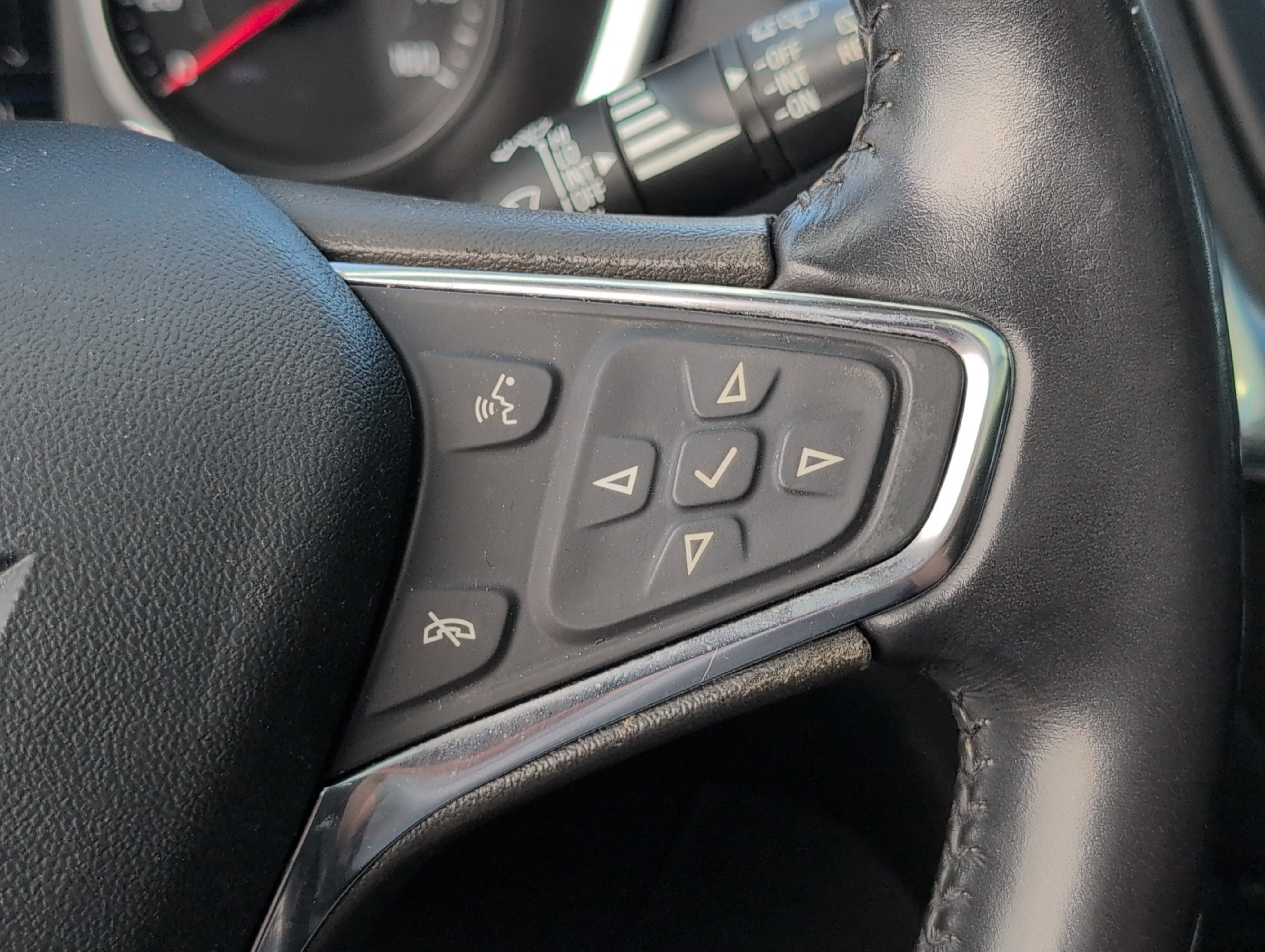 Used 2021 Chevrolet Equinox LT image 26