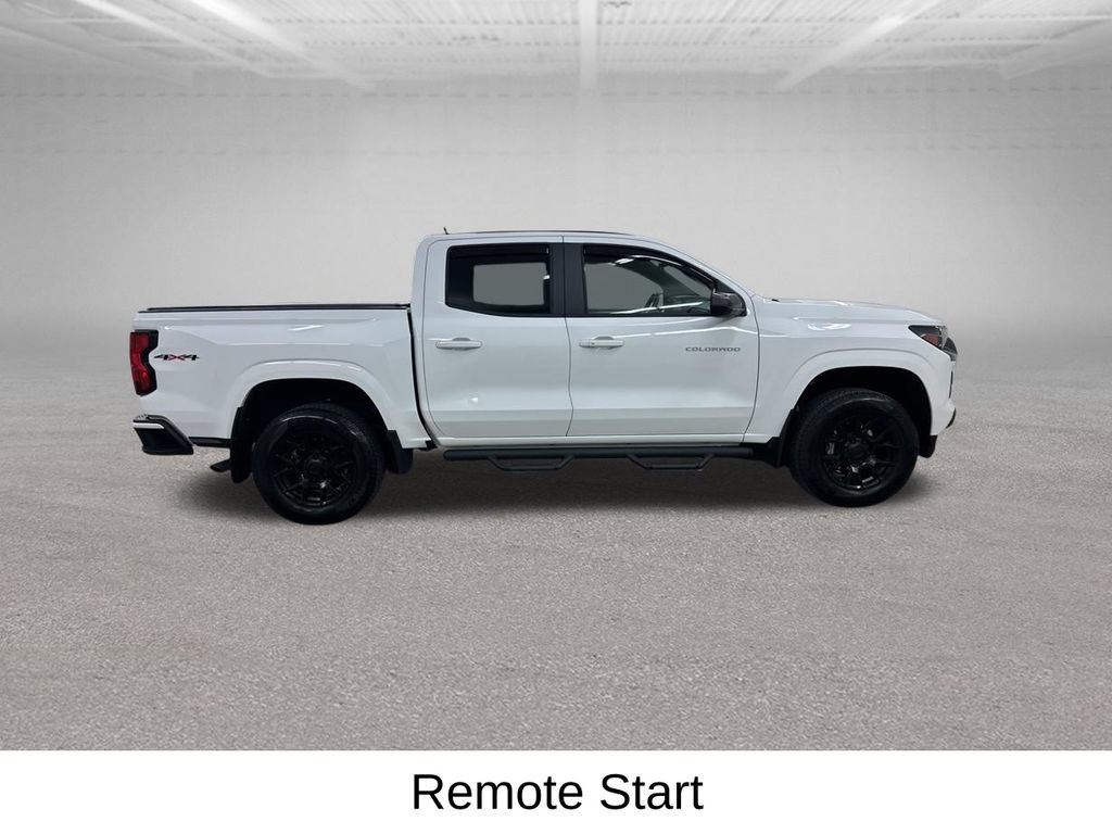 Used 2024 Chevrolet Colorado LT AWD/4WD image 15