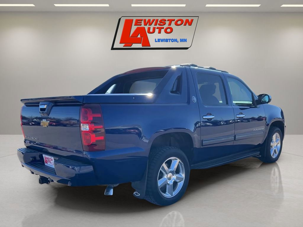 Used 2013 Chevrolet Avalanche LT w/ All-Star Edition image 5