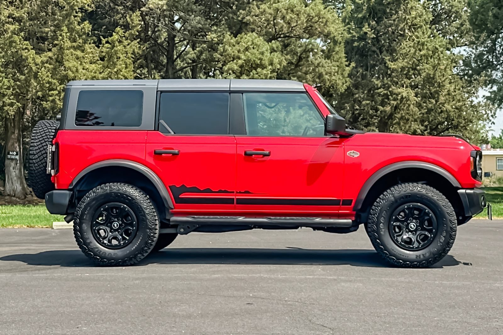Used 2023 Ford Bronco Wildtrak AWD/4WD image 3