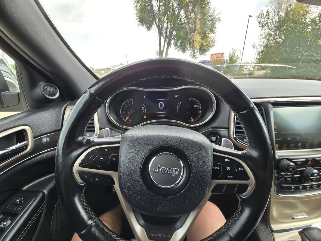 Used 2017 Jeep Grand Cherokee Limited w/ Luxury Group II image 18