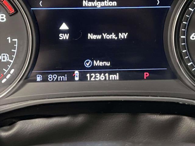 Used 2023 Cadillac XT6 Sport w/ LPO, ONYX Package image 29