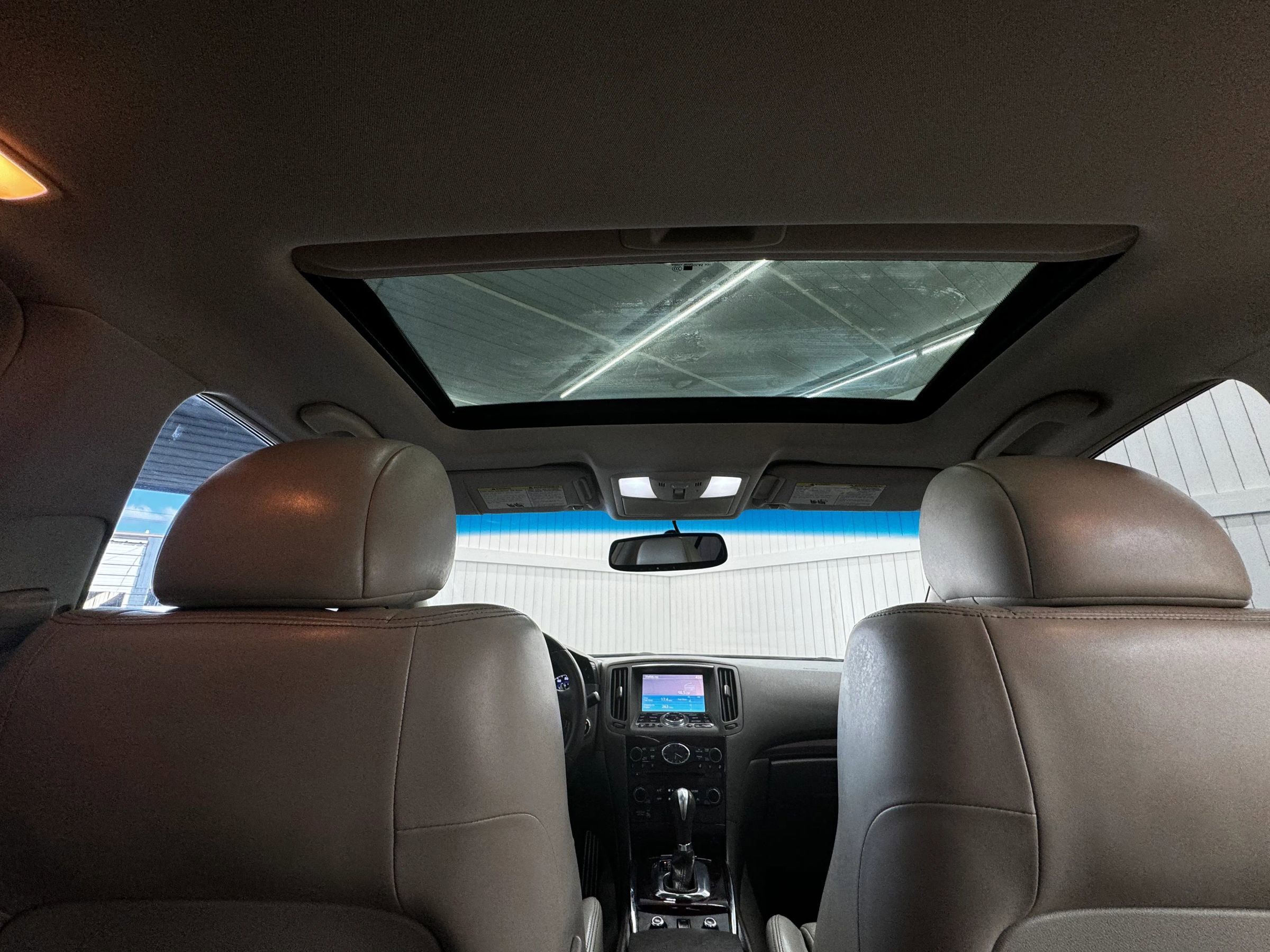 Used 2011 INFINITI G37 x Sedan w/ Premium Pkg image 18