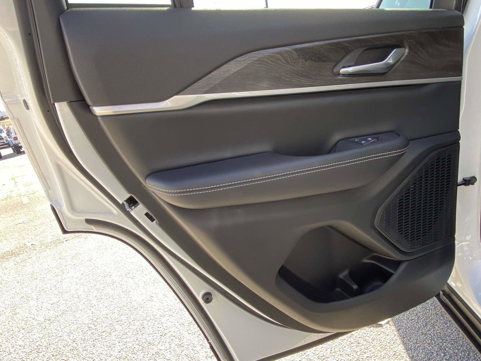 New 2025 Jeep Grand Cherokee Limited image 21