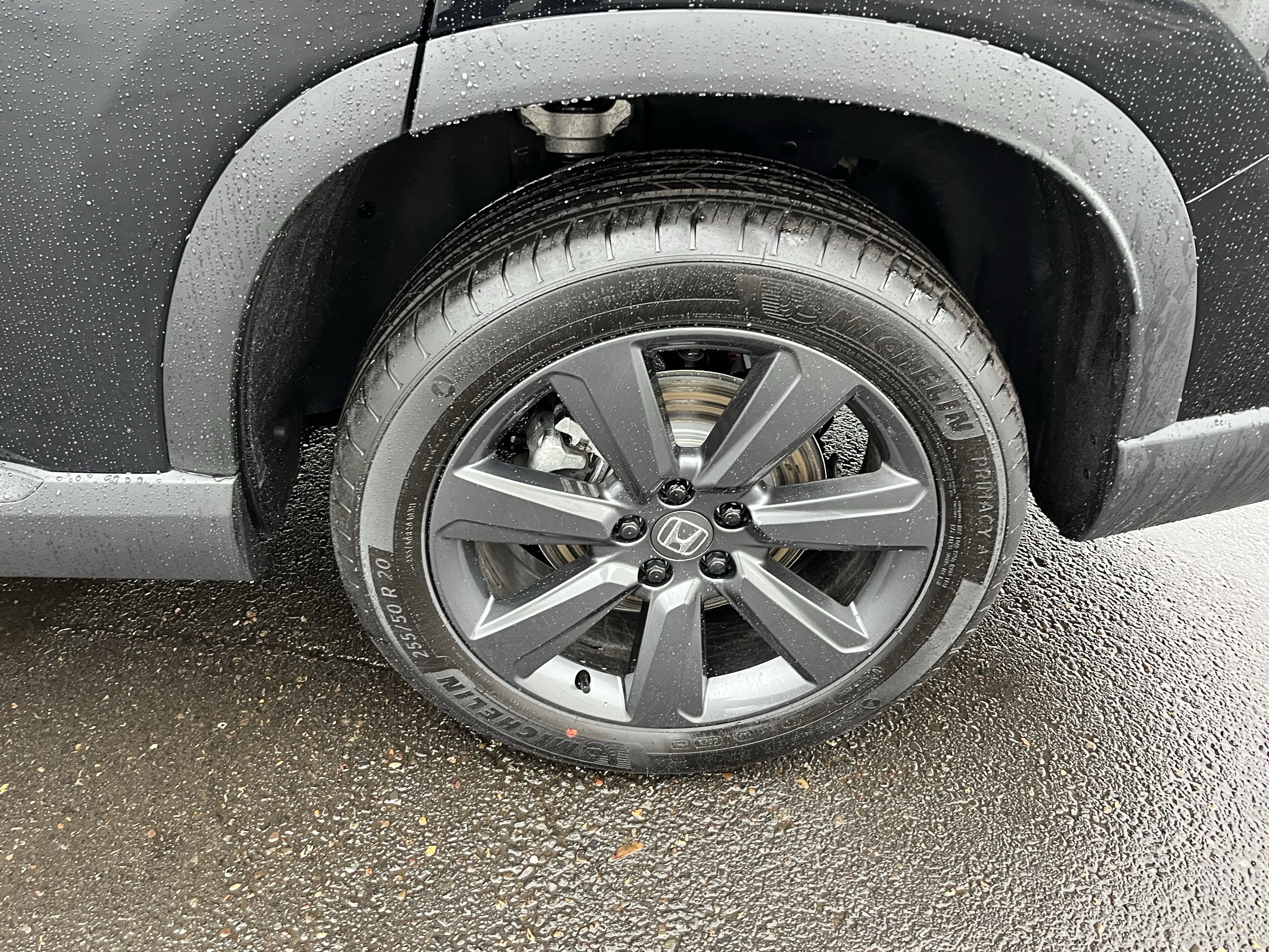 Used 2025 Honda Pilot Sport image 25