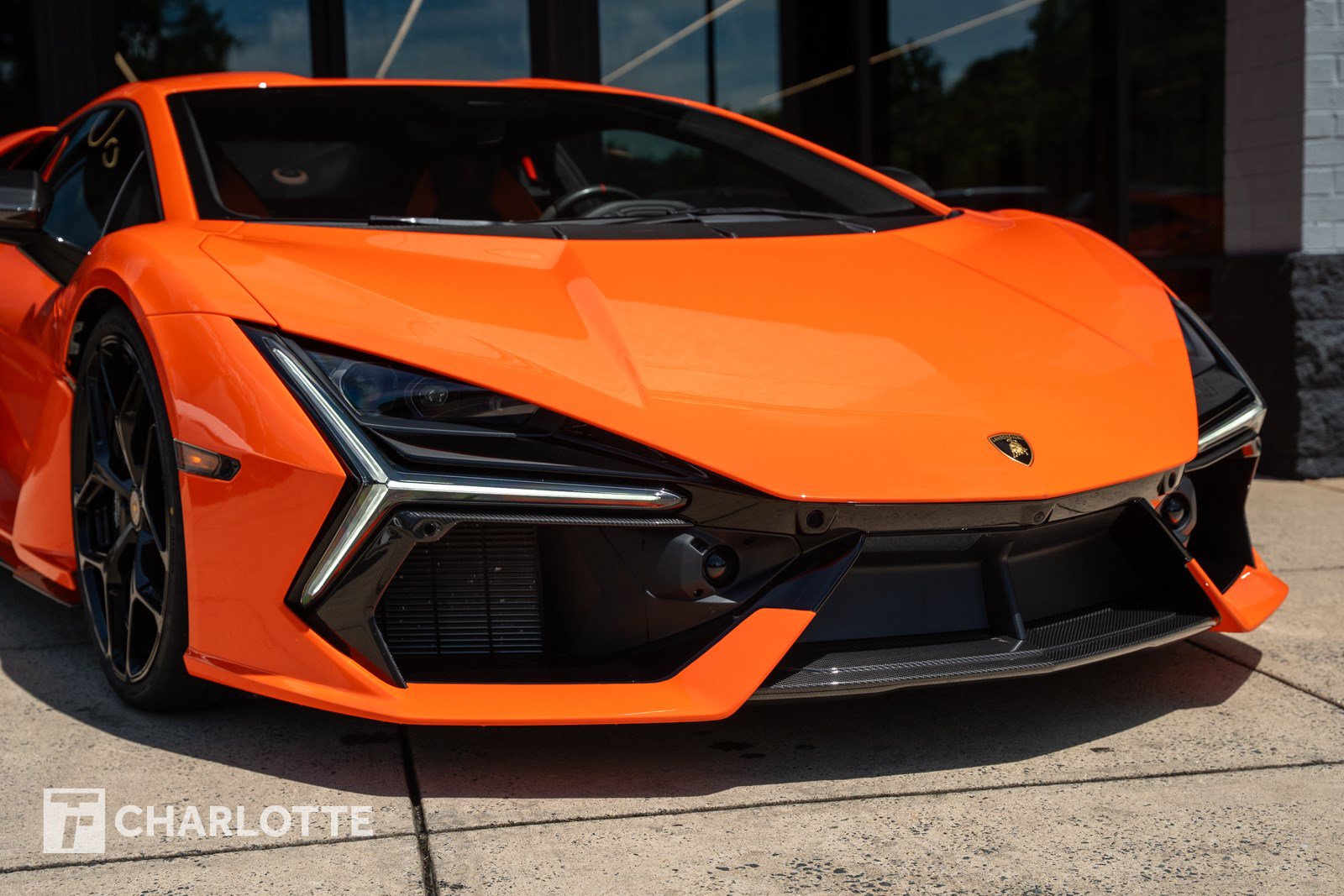 Used 2024 Lamborghini Revuelto AWD/4WD image 2