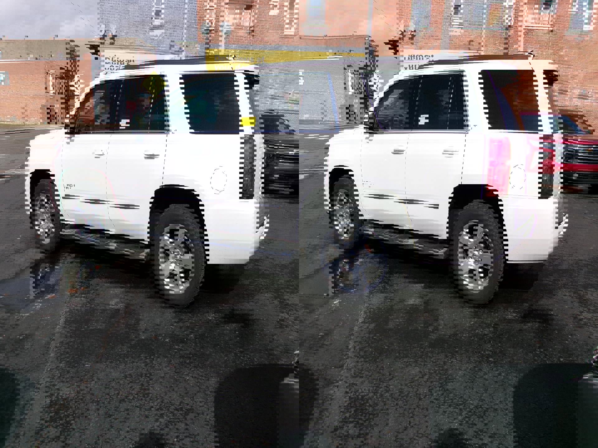 Used 2017 Chevrolet Tahoe LT w/ LT Signature Package image 2