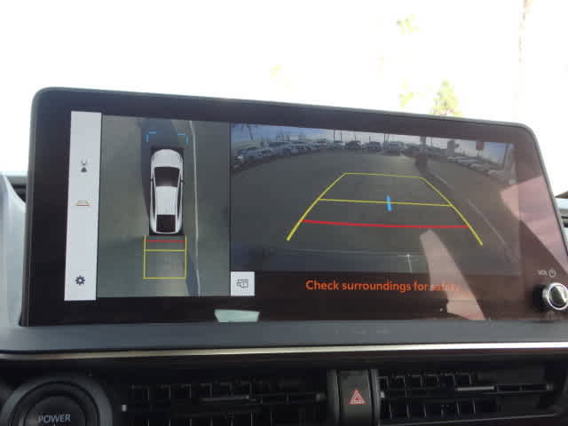 Used 2024 Toyota Prius Prime Premium w/ Advanced Technology Package FWD image 30