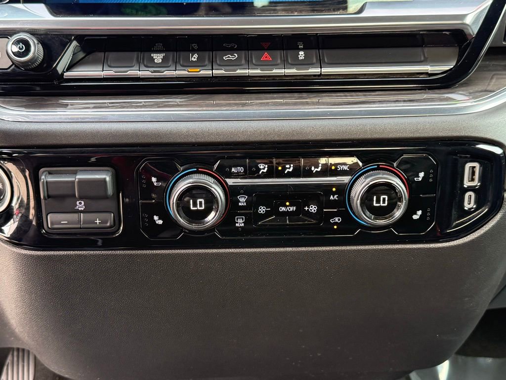 Used 2024 Chevrolet Silverado 2500 LTZ image 36