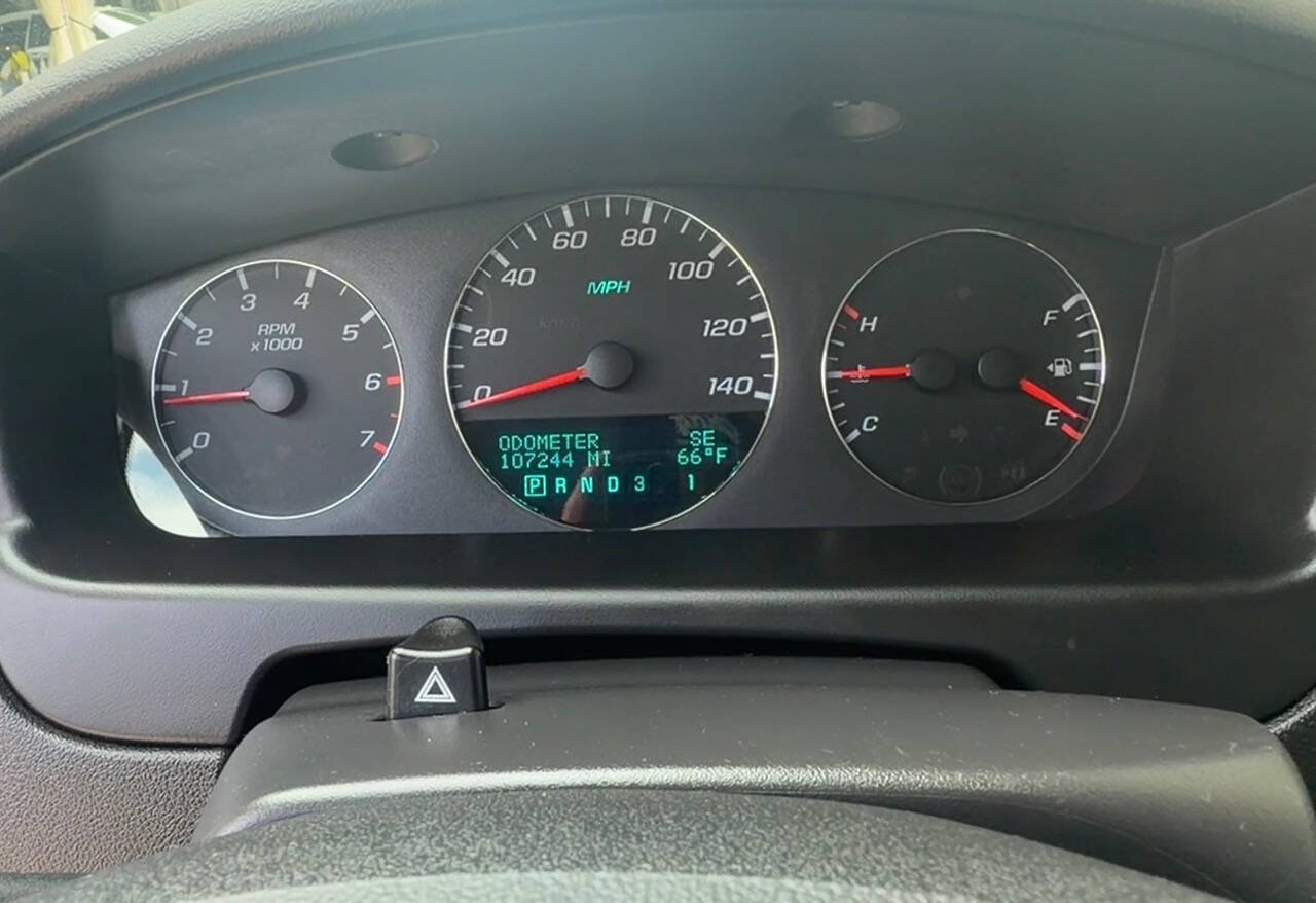 Used 2008 Chevrolet Impala LTZ FWD image 22