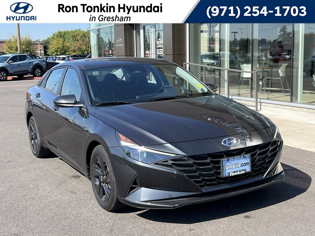 Used 2022 Hyundai Elantra SEL w/ Preferred Accessory Package