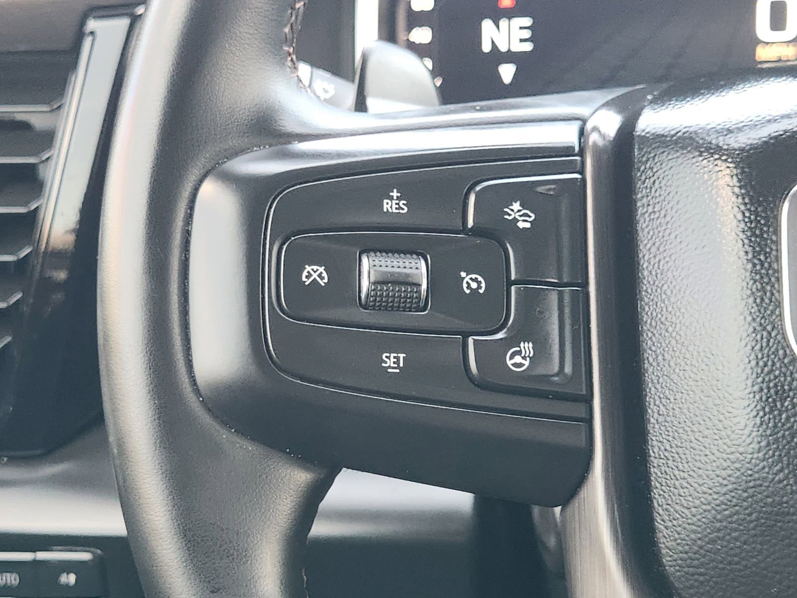 Used 2023 GMC Sierra 1500 AT4 w/ AT4 Premium Package image 29