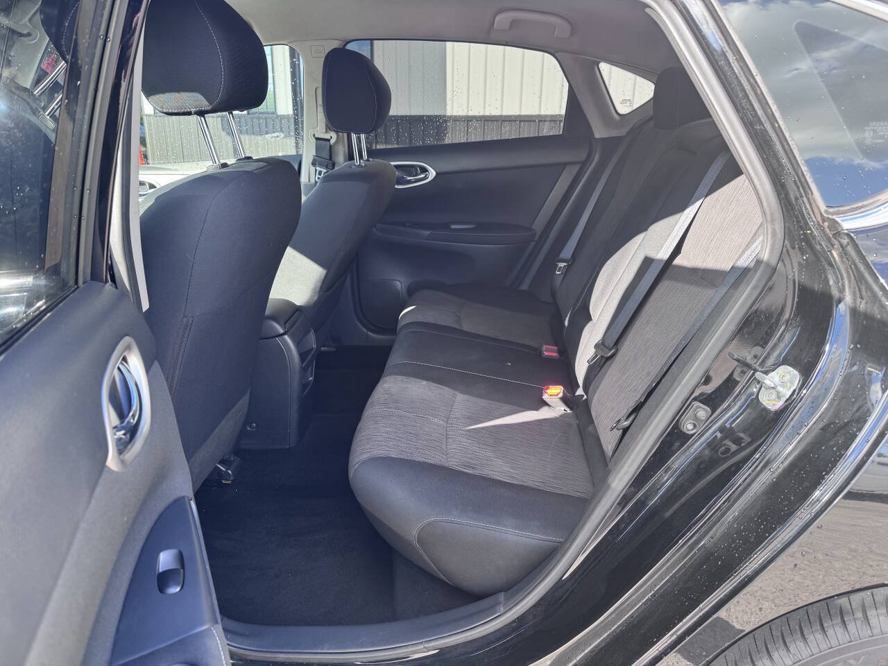Used 2015 Nissan Sentra SV FWD image 13