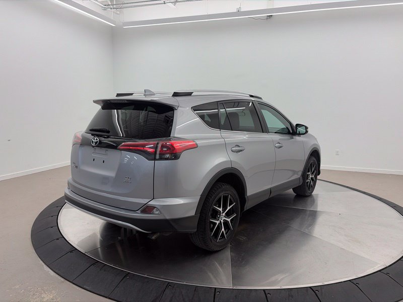 Used 2016 Toyota RAV4 SE AWD/4WD image 3