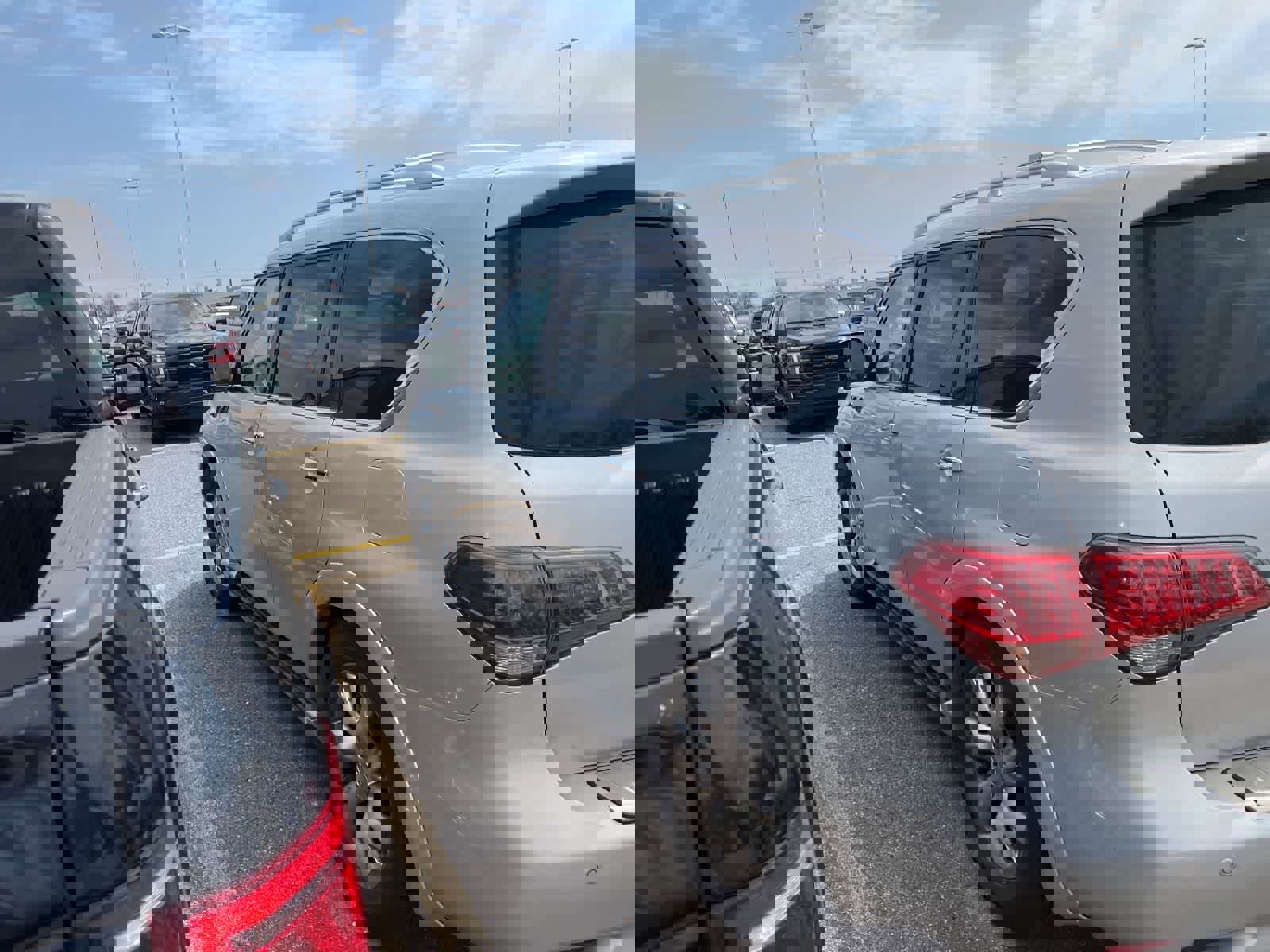 Used 2014 INFINITI QX80 4WD w/ Theater Package image 9