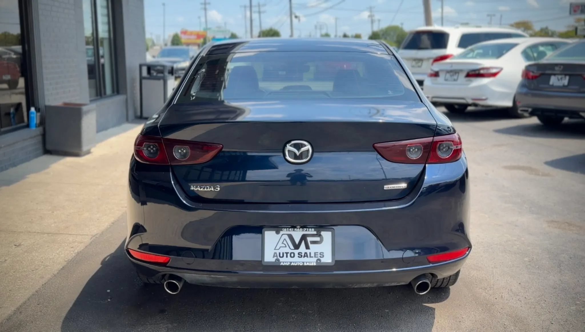 Used 2019 MAZDA MAZDA3 Sedan FWD image 3