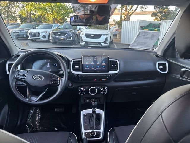 Used 2023 Hyundai Venue Limited w/ Cargo Package FWD image 37
