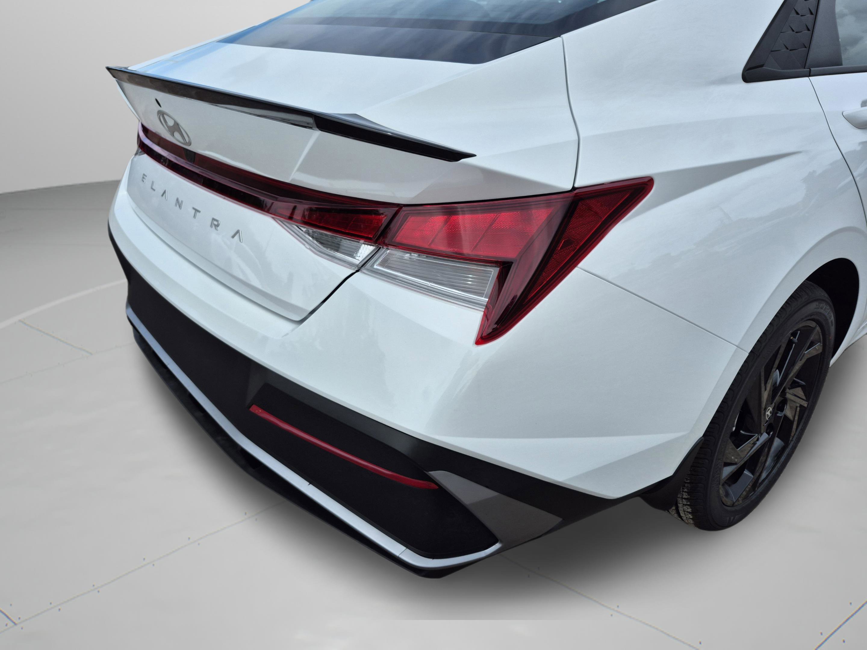 New 2026 Hyundai Elantra Sport FWD image 32