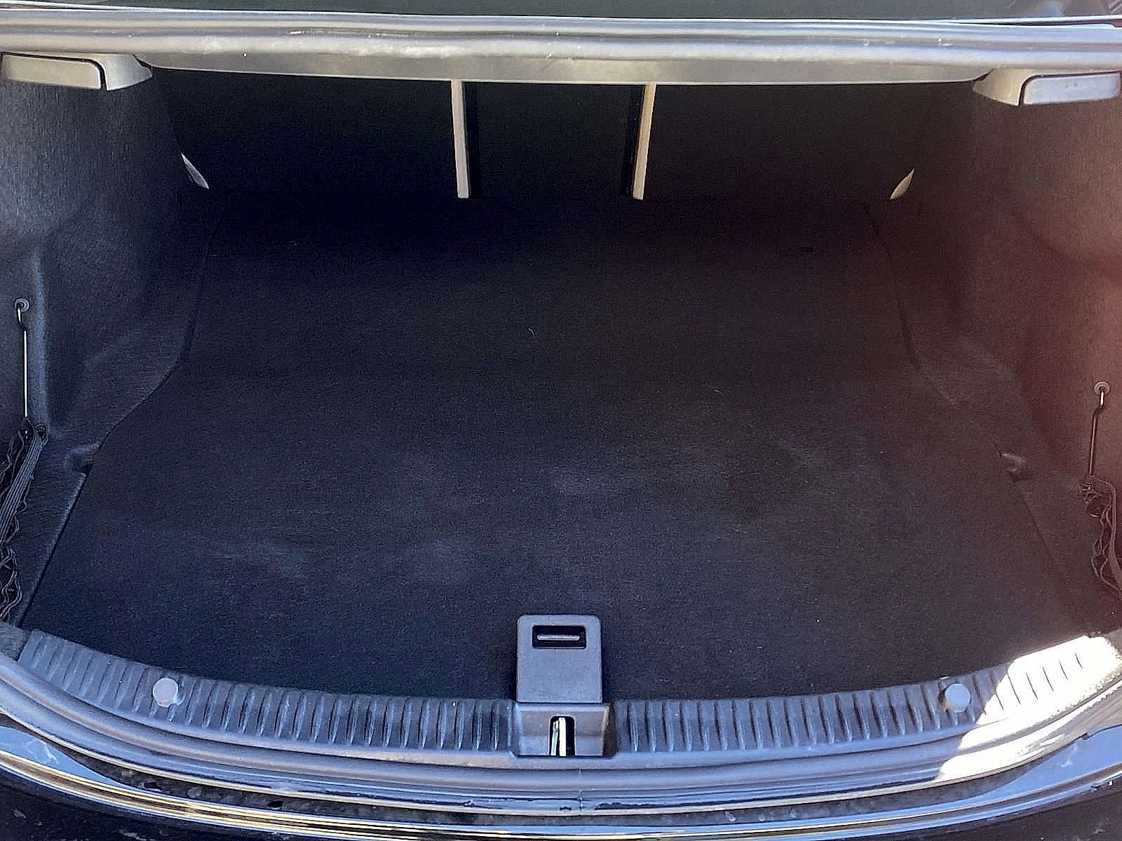 Used 2018 Mercedes-Benz C 300 4MATIC Sedan image 11