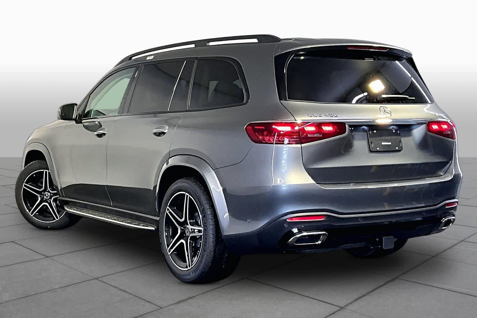 New 2026 Mercedes-Benz GLS 450 4MATIC image 3
