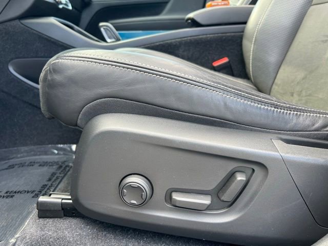 Used 2021 Volvo XC40 P8 Recharge w/ Advanced Package image 25