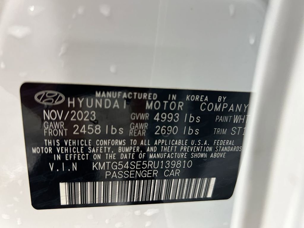 Used 2024 Genesis G70 3.3T Advanced image 29