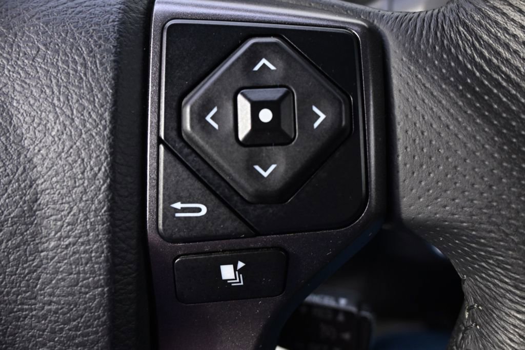 Used 2017 Toyota Tacoma TRD Sport w/ Tow Package (A/T) AWD/4WD image 35
