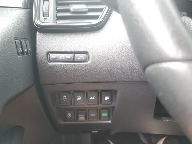 Used 2019 Nissan Rogue SL AWD/4WD image 22