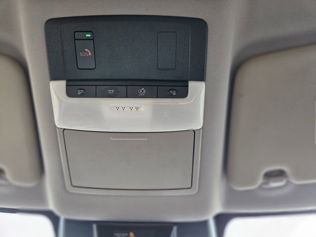 Used 2023 Nissan Rogue SV image 23