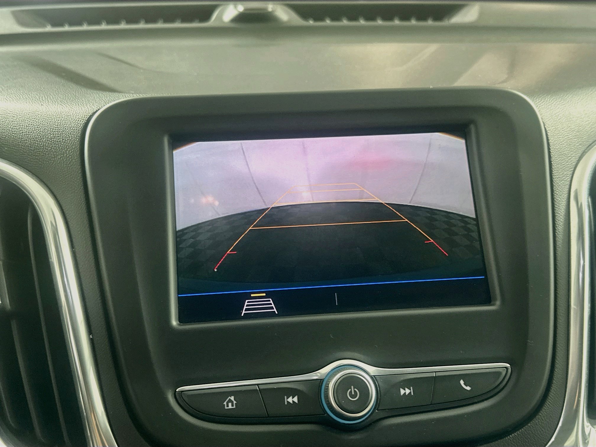 Used 2020 Chevrolet Equinox LT FWD image 21