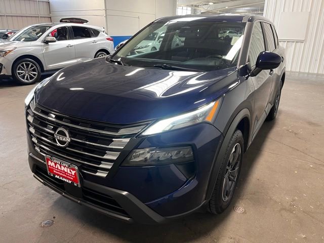 Used 2025 Nissan Rogue SV FWD image 7